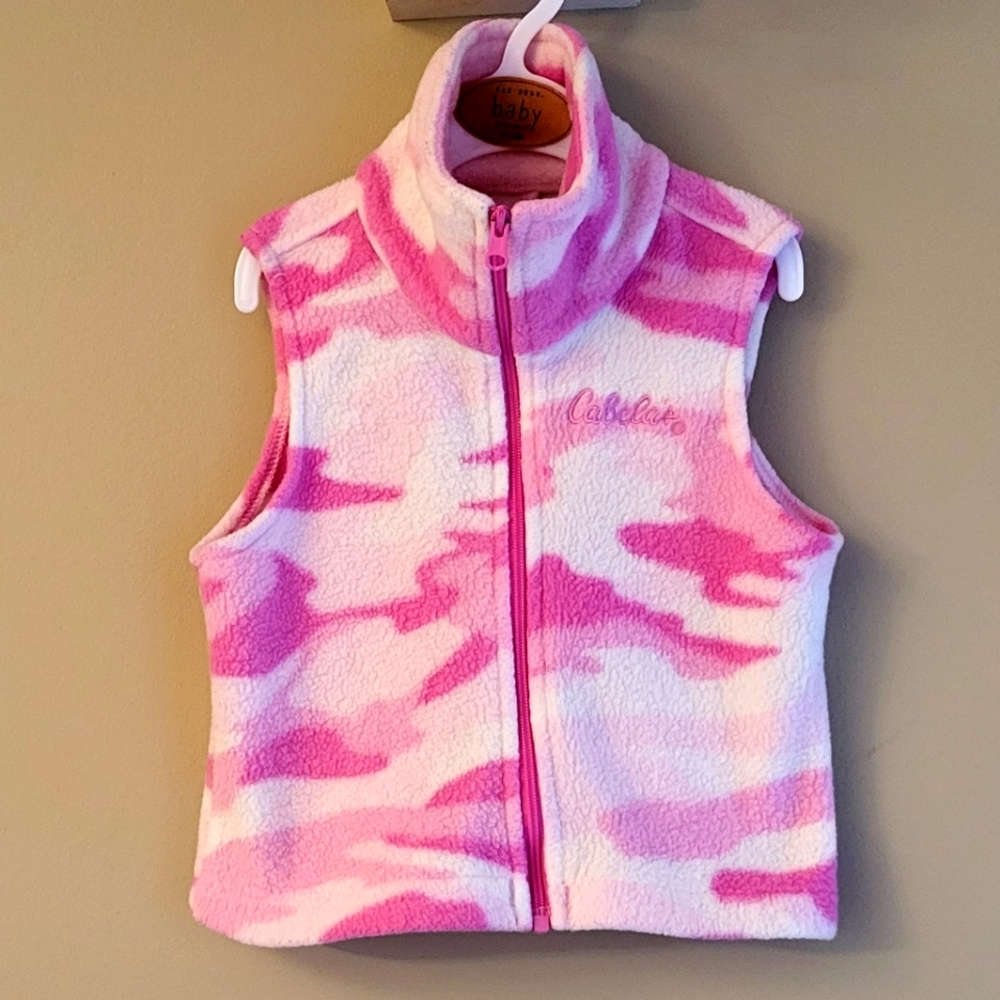 Cabela's pink camo fleece zip up vest